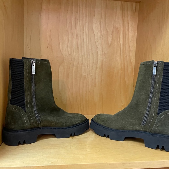 NEW ***Aquatalia*** HENSLEY Green Suede Water Resistant Bootie Size 7.5 - Picture 2 of 9